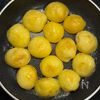 ほくほく止まらない♪新じゃがの甘じょっぱ味噌バター炒めの工程2