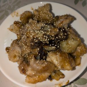KUMIKOの作ってみた!投稿(【簡単でおすすめ！】鶏もも肉となすの甘辛ごまだれ炒め)