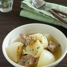 玉ねぎがとろとろ甘い!豚肉と新玉ねぎのとろとろ煮