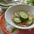 ゴーヤのエビとミンチの肉詰めスープ