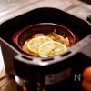 簡単にしっとりジューシー。鶏もも肉の塩レモンコンフィの工程3