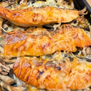kimiの作ってみた!投稿(【秋鮭ときのこの和風チーズ焼き】トースターで秋の簡単ごちそう)