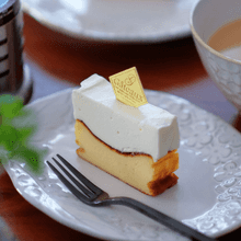 ミキサーで混ぜるだけ!バスク×レア、2層のバスレチーズケーキ