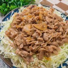 【豚バラの甘辛炒め】キャベツと食べる！白米が無くても大満足！