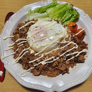 ナムディの作ってみた!投稿(新玉ねぎのそぼろタコライス)