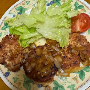 かいちゃんの作ってみた!投稿(『おろし新玉ソースで☆豆腐ハンバーグ』ふわふわ食感♡ヘルシー)