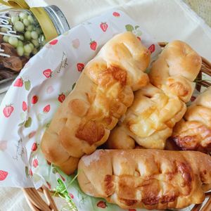 AKARI☆の作ってみた!投稿(『HBでふわふわ食感♡』あみあみ粗挽きウインナーパン)