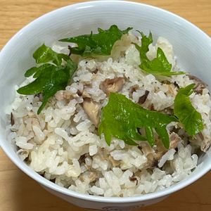キャピタンの作ってみた!投稿(臭みなしで驚くほど美味しい！
さば缶と生姜の炊き込みごはん)