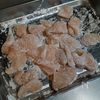 ちくわと鶏むね肉のヤンニョムチキンの工程3