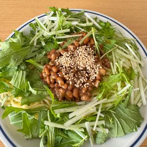Tsuneaki Okadaの作ってみた!投稿(ゆでたパスタと合わせるだけ！水菜と納豆のパスタ)
