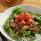 5分で完成!? レンジ生姜焼きサラダ丼