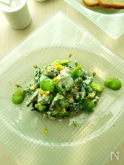 そら豆とこごみのブルーチーズ和え