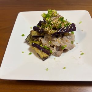 こむぎの作ってみた!投稿(とろける茄子としっとり茹で豚のおかか旨ぽん和え)