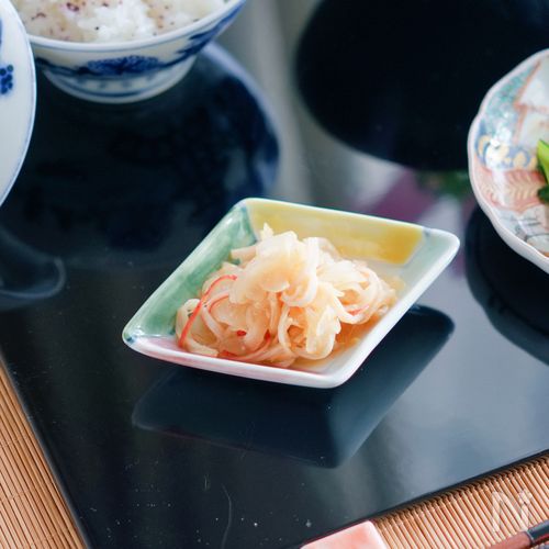 やさしい甘み♪新玉ねぎとかにかまの酢みそあえ