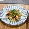 牡蠣と舞茸の豆板醤炒め