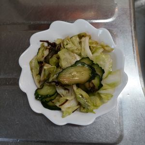 KUMIKOの作ってみた!投稿(切ってもむだけ5分☆【キャベツときゅうりのシンプル漬け】)