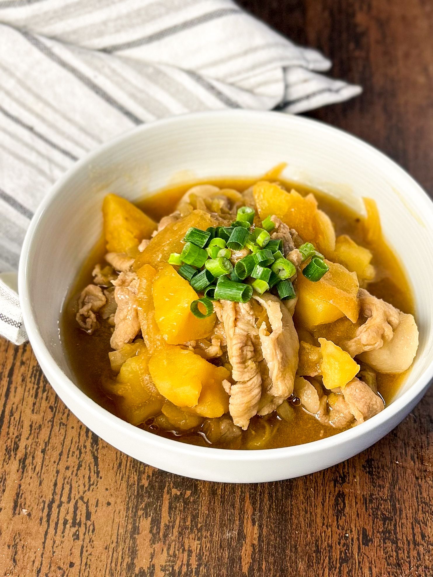 レンチンで味しみ！ほくほく時短肉じゃが | レシピサイトNadia