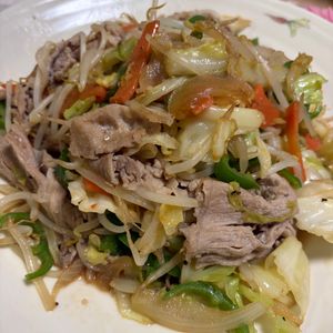 ゆっこの作ってみた!投稿(【豚バラ野菜炒め】ご飯が止まらない！定食屋さん風♡)