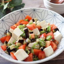 ヘルシー♪夏野菜たっぷり♡なすとオクラとトマトの豆腐サラダ