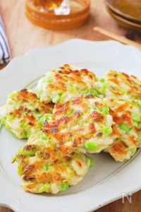 カリッとジューシー♡【鶏むねと枝豆のカリカリ焼き】お弁当にも