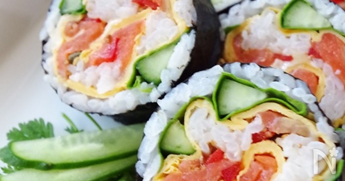 スモークサーモンの薔薇巻き寿司恵方巻きにも？