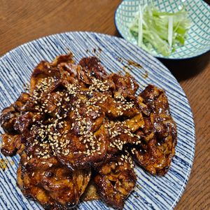 ウー子の作ってみた!投稿(スタミナ満点！サムギョプサル丼)