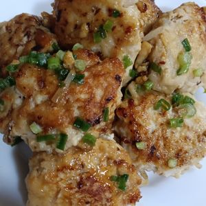 ぽぽペの作ってみた!投稿(【もやしのふわふわつくね】ワンパンで出来るヘルシーつくね♪)