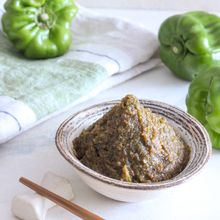 ピリ辛が美味しい「神楽南蛮（かぐらなんばん）味噌】