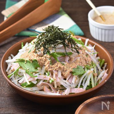 5分で完成♪【極旨ごまドレッシングの大根サラダ】