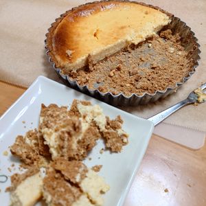 しゅうまいの作ってみた!投稿(アレを使ってタルト生地が簡単に出来る！チーズケーキタルト)