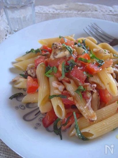 魚介とトマトの《塩レモン》入りパスタ