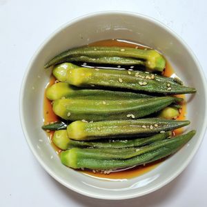 ふうかの作ってみた!投稿(レンジで5分！【やみつきおくら漬け】調味料2つで簡単♩)