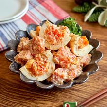 冬の食卓を彩る♪【にんじんとゆで卵のごまマヨ和え】