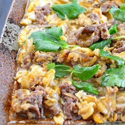 【簡単】すき焼き風♪ 牛肉とごぼうの卵とじ