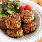 『五目つくねバーグ』豚ひき肉で旨みたっぷり！お弁当にも♬