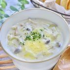 シンプルが美味しい！チーズきのこチャウダー