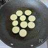 【ズッキーニとえびの白だしレモンペッパー炒め】ワンパンで簡単の工程2