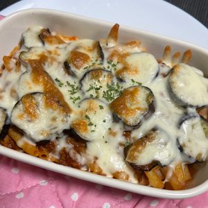 ゆっこの作ってみた!投稿(【茄子のミートソースグラタン】トマト缶で濃厚♡)