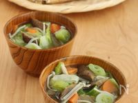 野菜不足解消◎5種野菜の具だくさんみそ汁