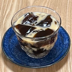 キャピタンの作ってみた!投稿(【コーヒーゼリー】材料４つで簡単！混ぜて冷やすだけ)