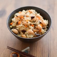 ほっくり蒸し大豆の中華風炊き込みごはん
