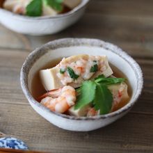 お出汁がじゅわ〜海老と三つ葉♪しみしみ高野豆腐