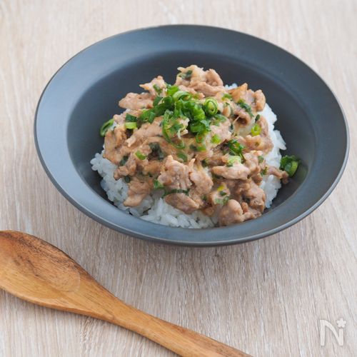 【ネギ塩豚丼】ワンパン10分!子どもの胃袋掴む!!