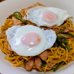 まゆのの作ってみた!投稿(焼きそばナポリタン風)