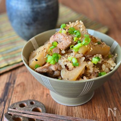 豚肉とれんこんの炊き込みご飯