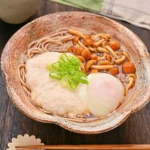10分で簡単！温玉なめことろろそば