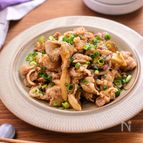 【豚肉と舞茸のごま生姜だれ】風味豊かな甘辛だれ♪10分おかず