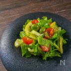 たっぷりレモンとオリーブ！シチリア風セロリのサラダ