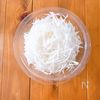 無限に食べられる！大根とツナの海苔サラダの工程1
