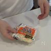 3分で完成。【鶏むねのネギ塩油うどん】の工程1